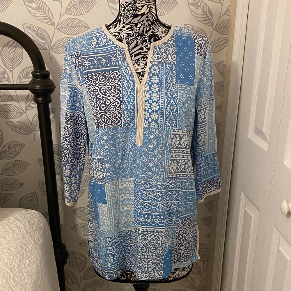 J.McLaughlin tunic blouse featuring a blue patchwork bandanna design - Picture 2 of 9